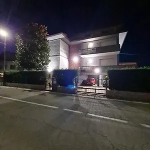 Landlady Airport Orio Bergamo Ida Affittacamere